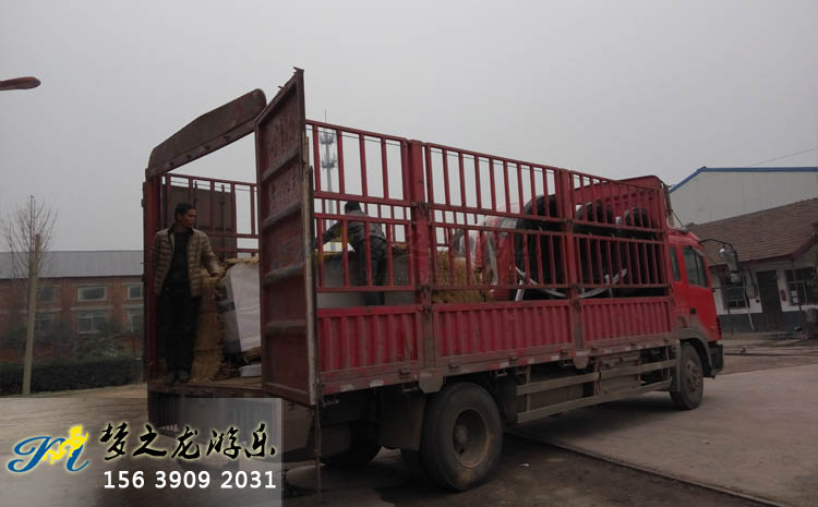 電瓶碰碰車，和諧號軌道小火車發(fā)貨
